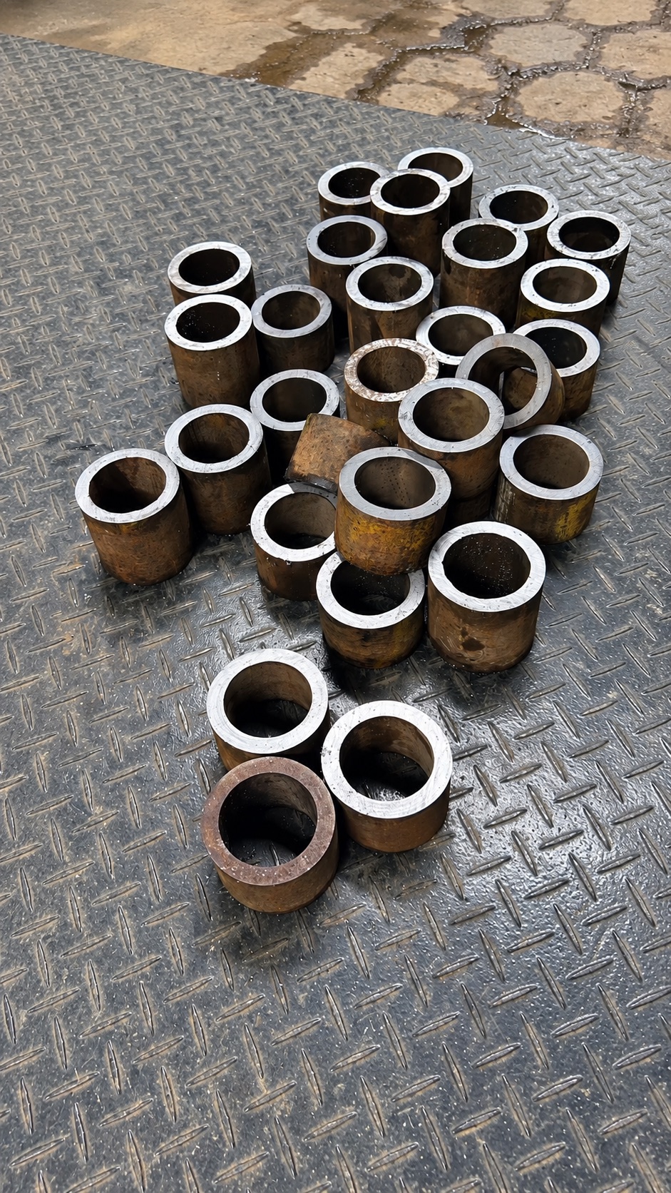 Buchas de aço produzidas pela Fertubos